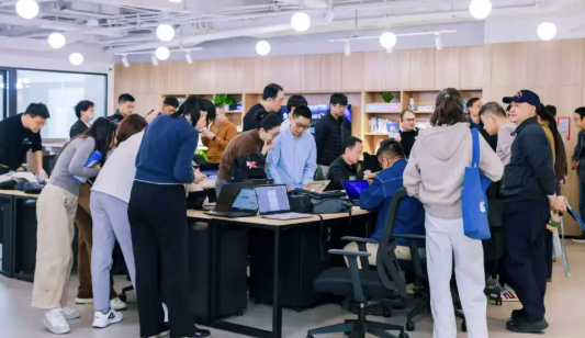《联合早报》报道：OPC热潮下的冷思考，社区生态赋能的价值核心在于“连接”与“验证”